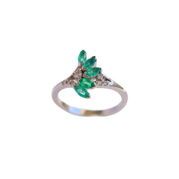 Jūratė Amber Jewelry - Genuine Emerald and Diamond Ring in 925 Sterling Silver